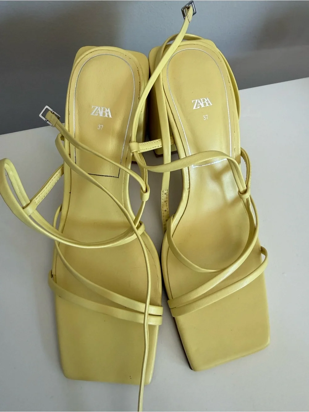 Zara Pale Yellow Strappy Square-Toe Block Heels - Picture 2 of 7